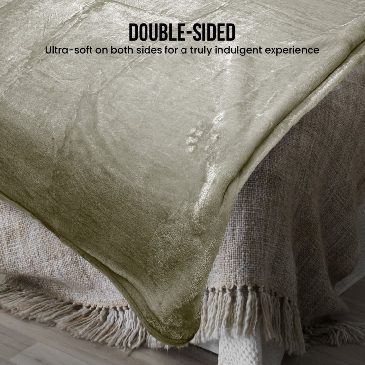 Laura Hill XL Double-Sided Oversized Faux Mink Blanket 305x305cm Olive image 9