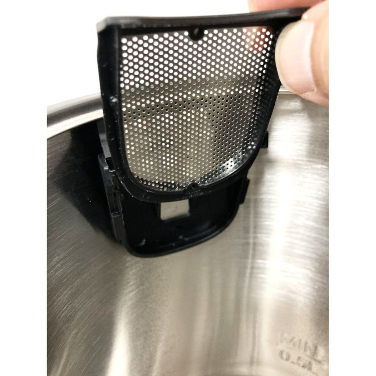 Morphy Richards Signature Soft Gold Matte Black 1.5 L Electric Kettle Rapid Boil image 4